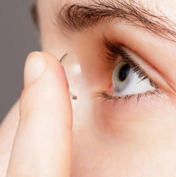 mehr zu Kontaktlinsen, Tageslinsen, Monatslinsen, Linsenpflegemittel und Augengesundheit