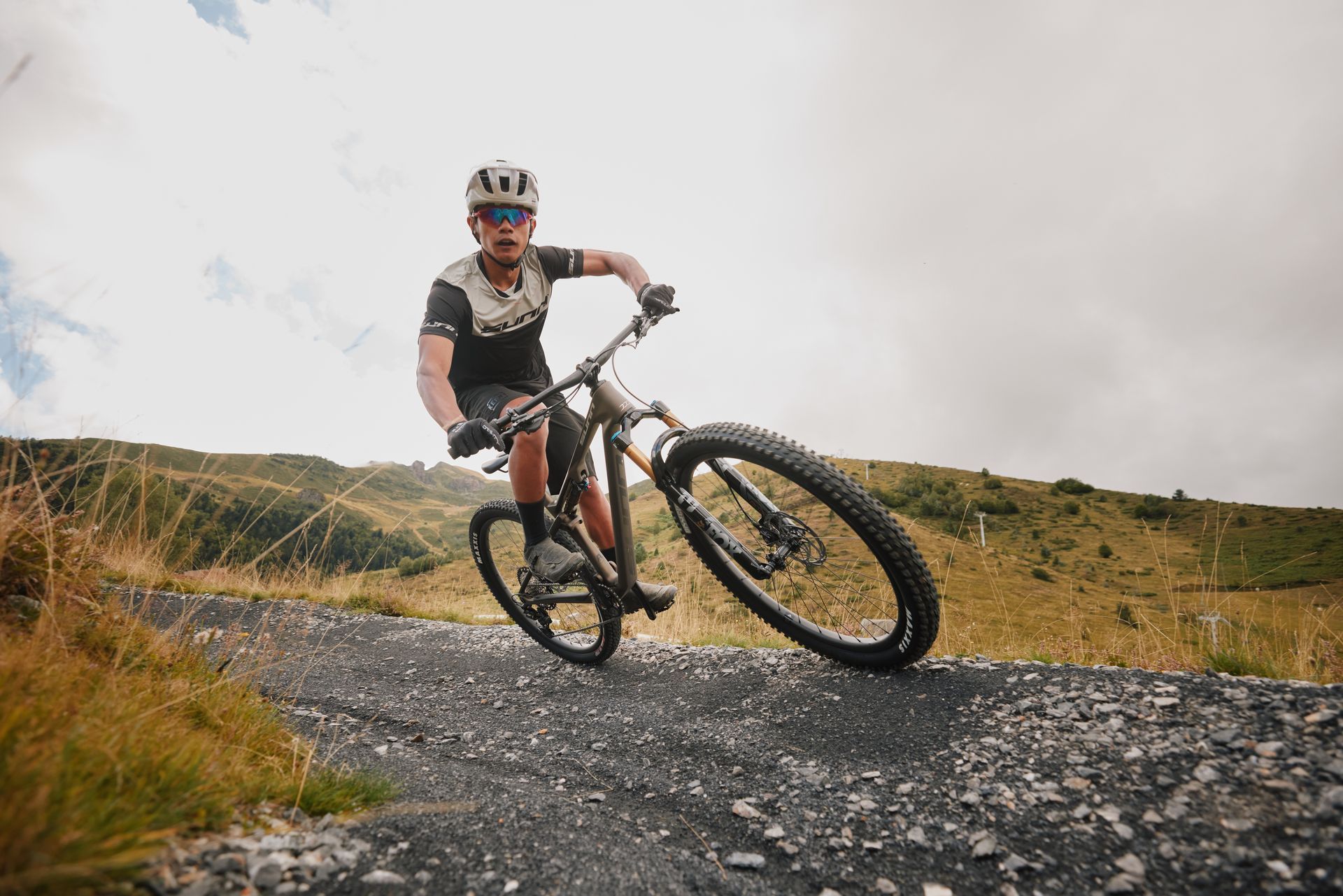 Un VTT haut de gamme de la marque Sunn