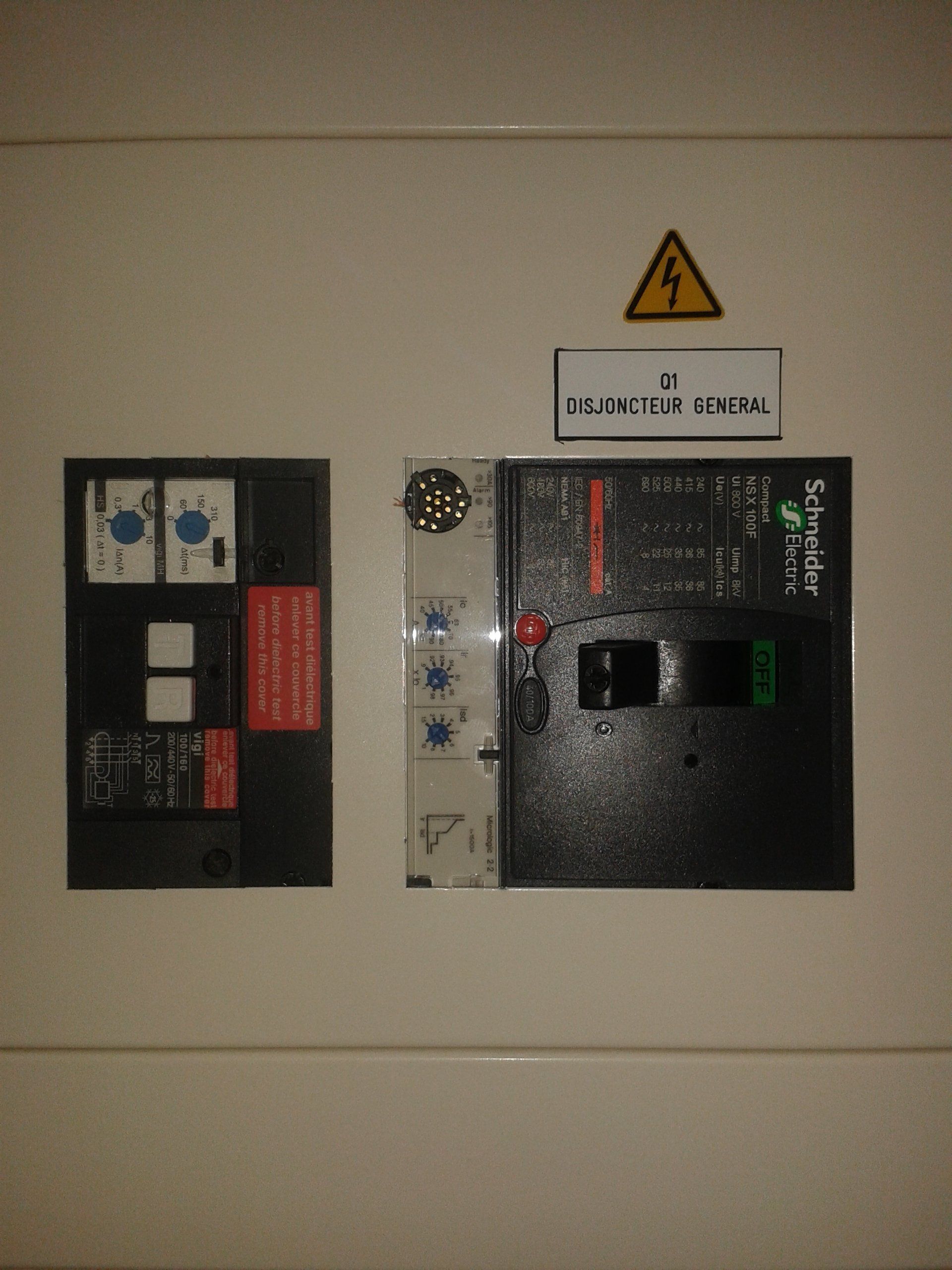 Installation et maintenance d'armoire TGBT