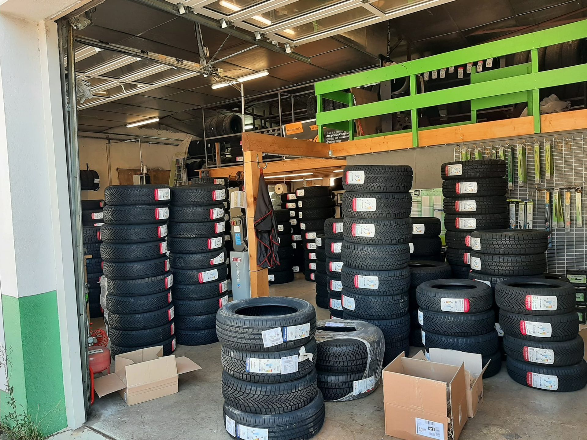 Stock de pneumatiques