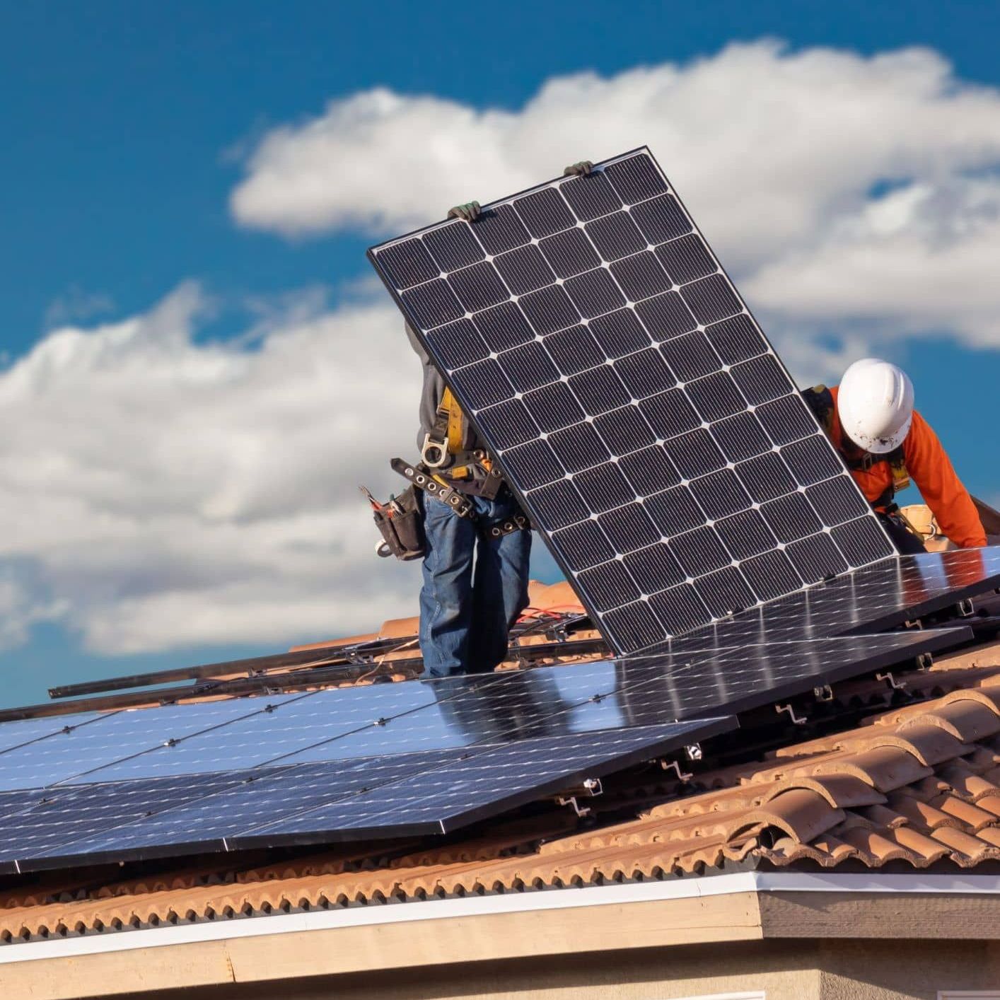 Pose de panneaux solaires sur toiture
