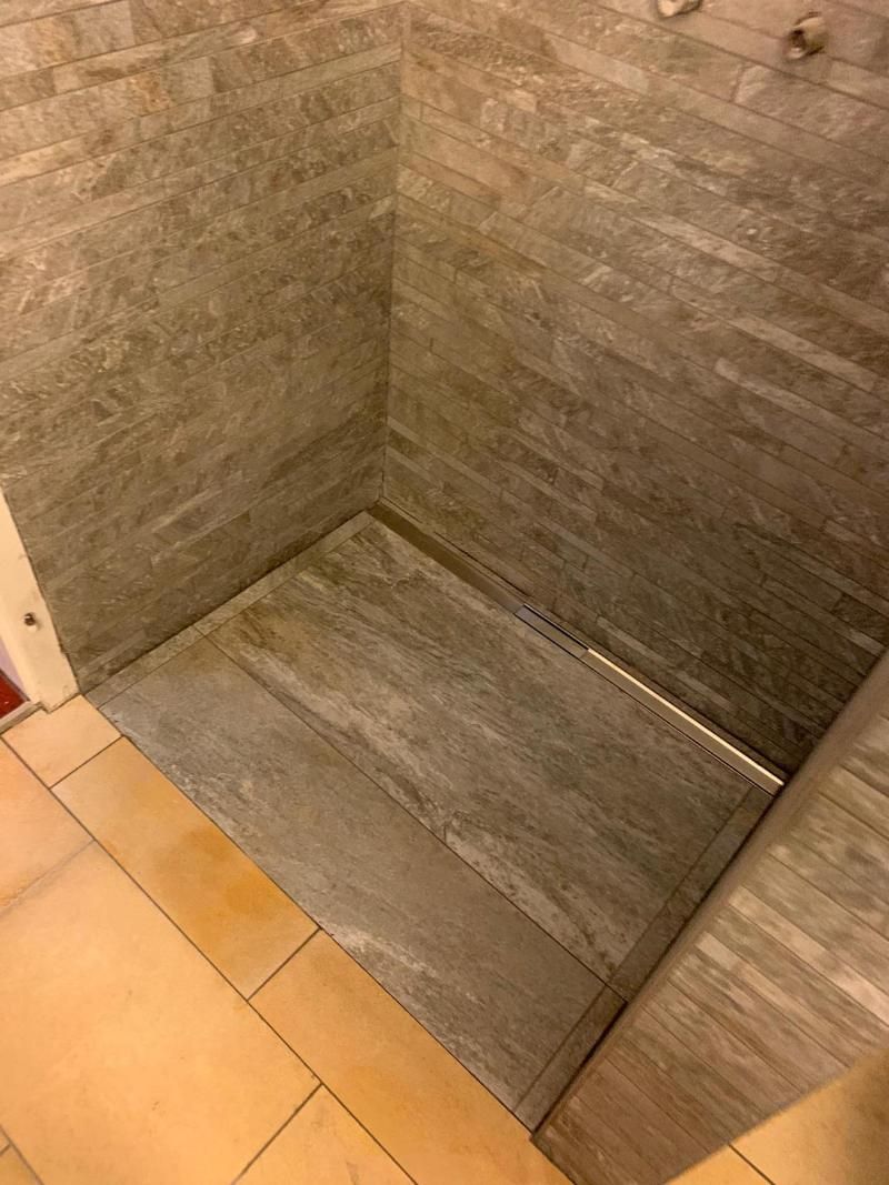 Badezimmerarbeiten von der B&A Bau- und Gebäudeservice GmbH