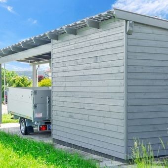 HB Holzbau Breymaier GmbH – Mini-Carport aus Stahl für einen Anhänger