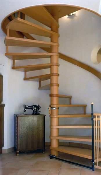 HB Holzbau Breymaier GmbH – minimalistische Wendeltreppe