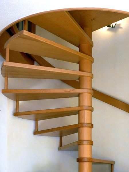 HB Holzbau Breymaier GmbH – minimalistische Wendeltreppe