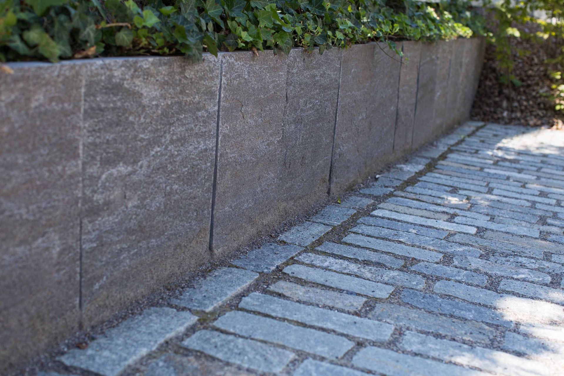 Wege_Platten9 - Schädeli Gartenbau