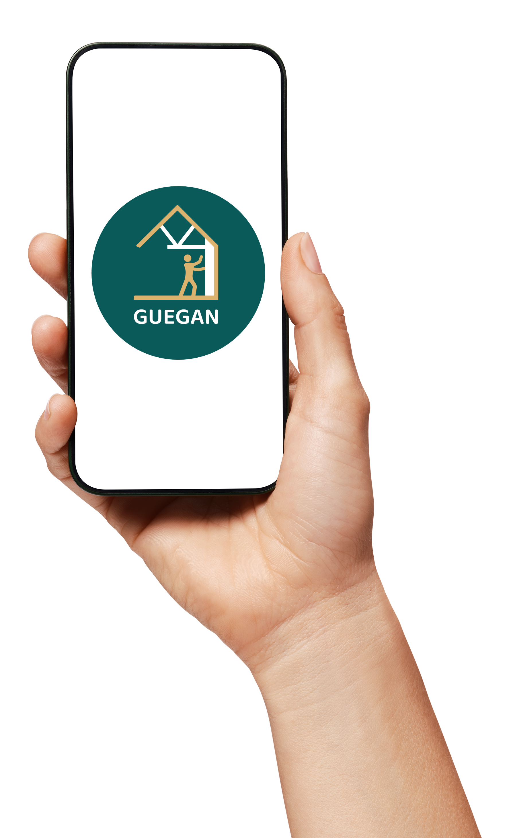 Main tenant un smartphone affichant un logo vert avec une icône de maison et le nom GUEGAN.