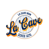 Logotipo de La Cave Iron: Letra "La Cave" en azul con sombra naranja sobre un círculo a rayas, texto "SINCE 1979".