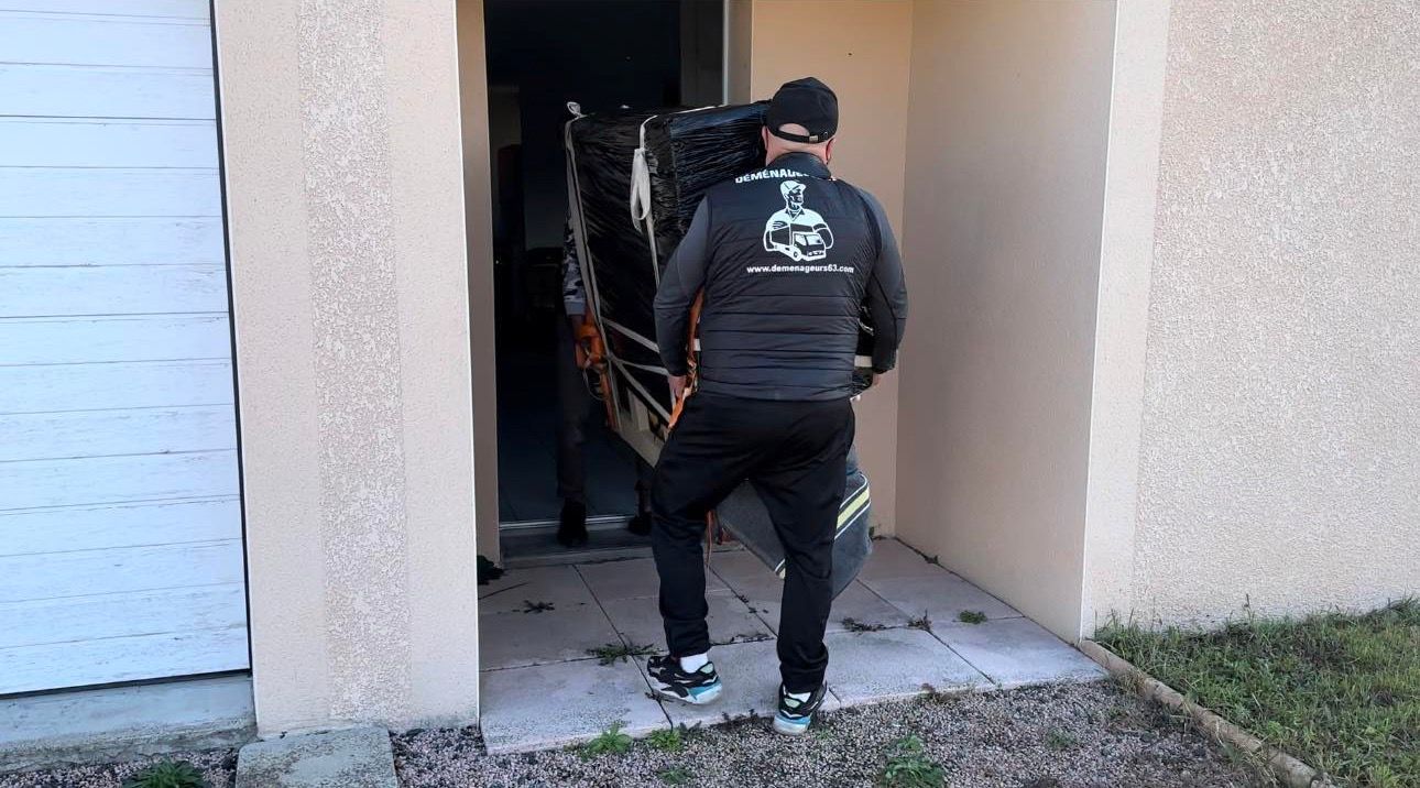 Déménageur en action