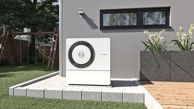 Bosch Wärmepumpe auf der Terrasse