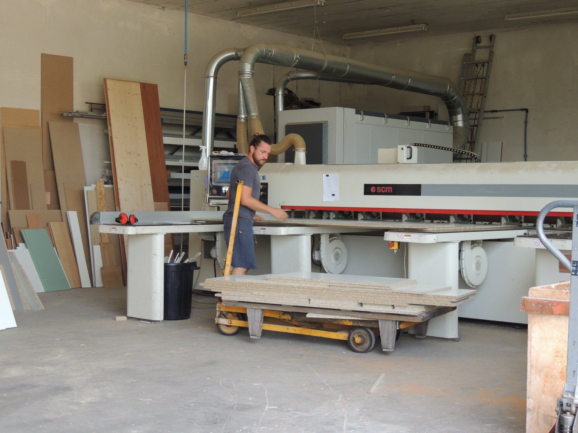 Machine pour l'ébénisterie