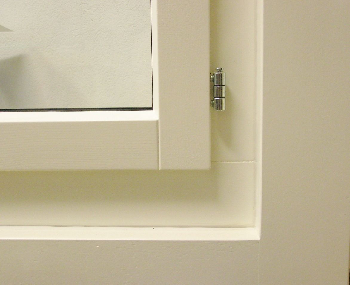 Fortschrittliche Technik und die hohe Präzision der Verarbeitung treffen auf hochwertige Materialien. Somit bieten wir Gewähr für ein Qualitätsprodukt, so als Renovationsfenster, Holzmetallfenster, Holzfenster und Schiebetüren.