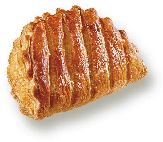 Pâtisserie rectangulaire dorée à surface striée.