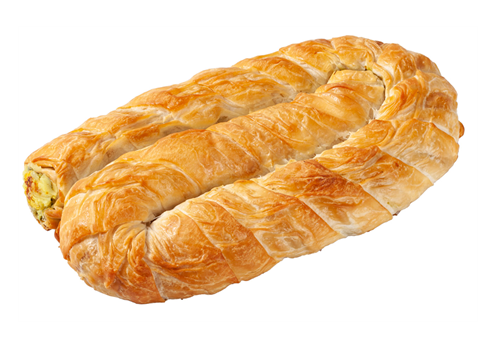 Pâtisserie enroulée, de couleur brun doré, fourrée d'ingrédients verts et jaunes visibles, probablement salés.