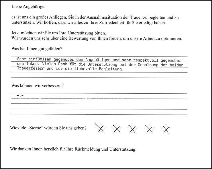 Kundenfeedbackformular mit handschriftlichen Antworten und Sternebewertung.