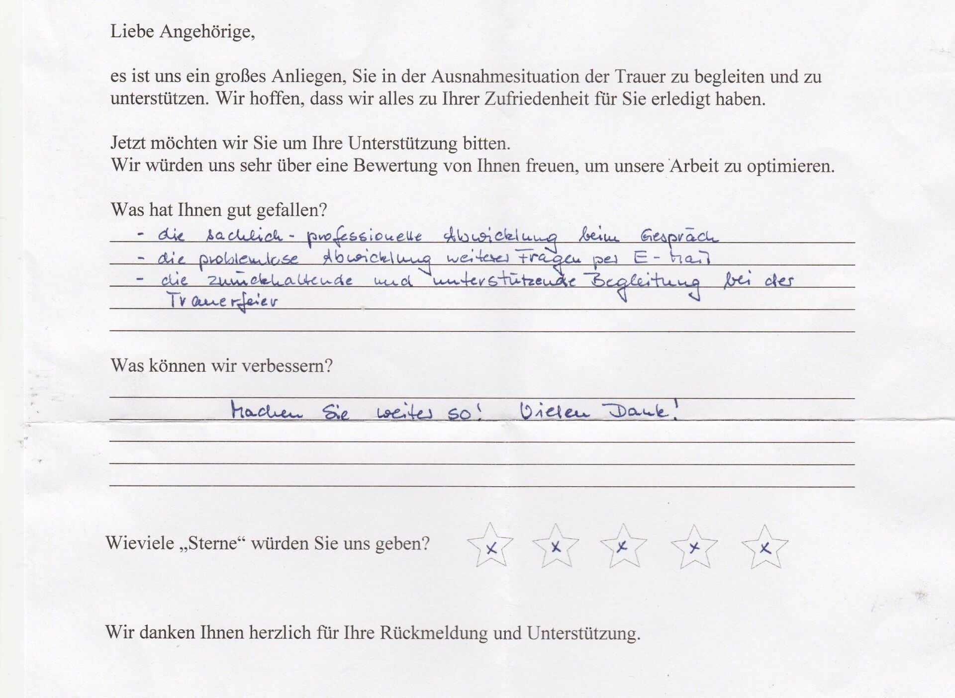 Handschriftliches Feedbackformular; deutscher Text; positive Kommentare; Bewertungssterne.