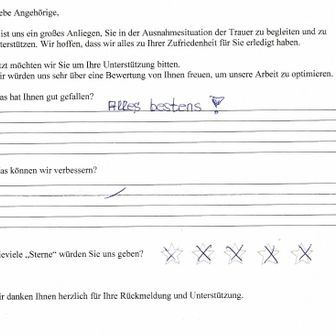 Handschriftlicher Feedbackbogen mit „Alles bestens“ und vier durchgestrichenen Sternen, einem ausgefüllten Stern.