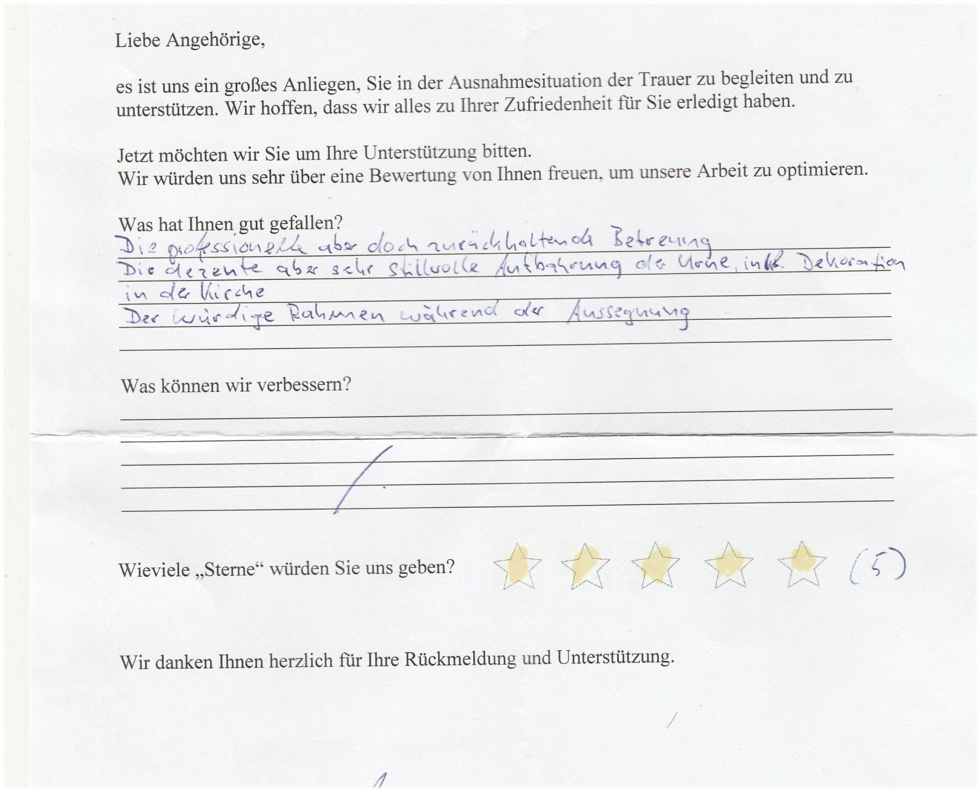 Ein handschriftliches Kundenfeedbackformular mit deutschem Text und einer 4-Sterne-Bewertung.