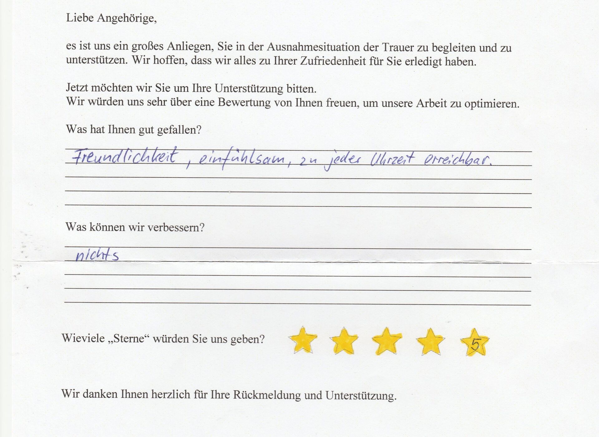 Handschriftliches Kundenfeedbackformular: lobt Freundlichkeit, Professionalität und vergibt 5-Sterne-Bewertung.