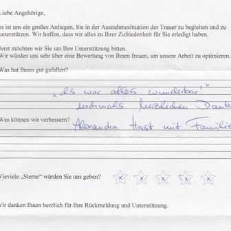 Handschriftliches Feedback-Formular mit positiven Kommentaren und 4 von 5 Sternen.