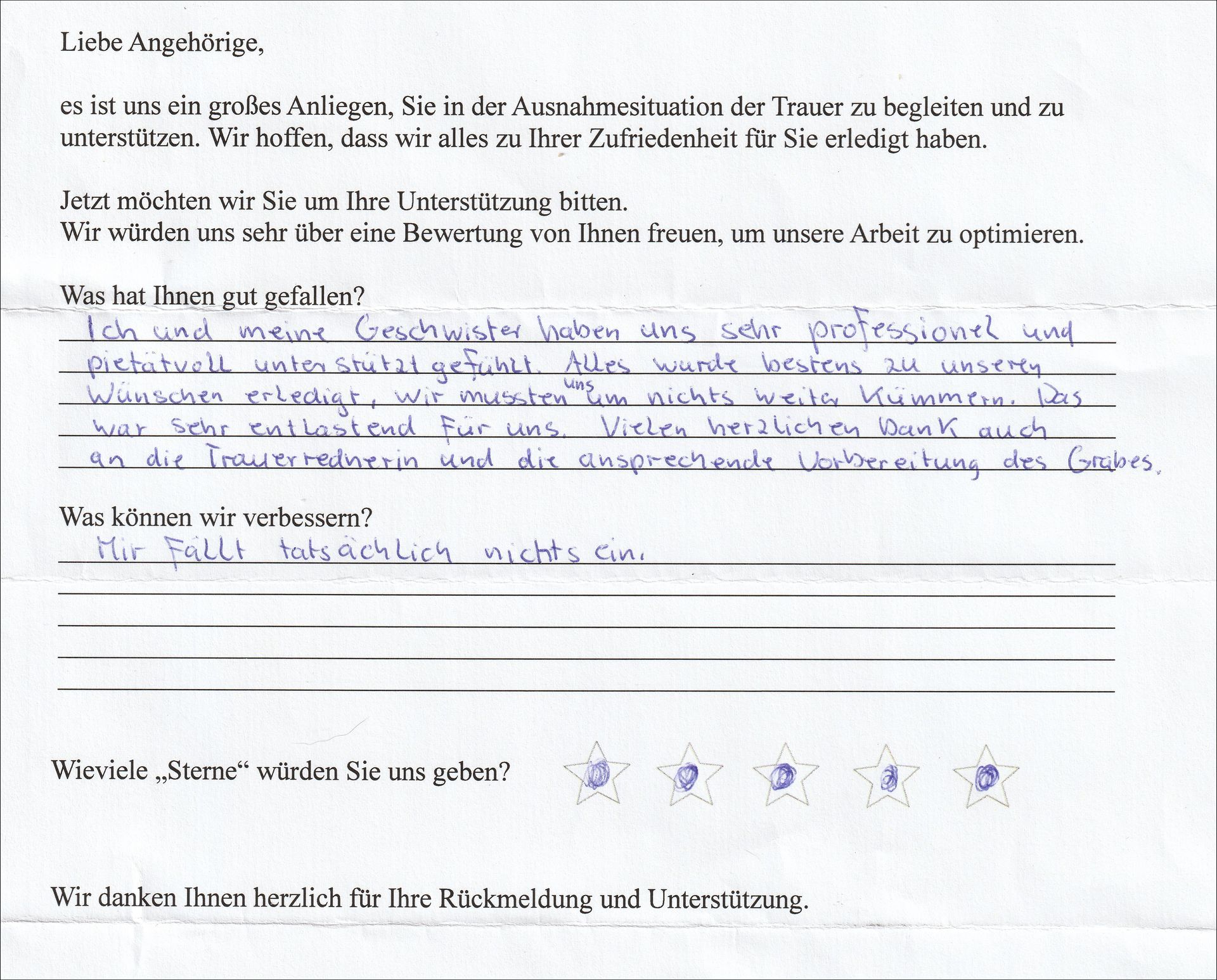 Handschriftliches Kundenfeedback zu einer Dienstleistung, mit Bewertungsskala und Platz für Anregungen.