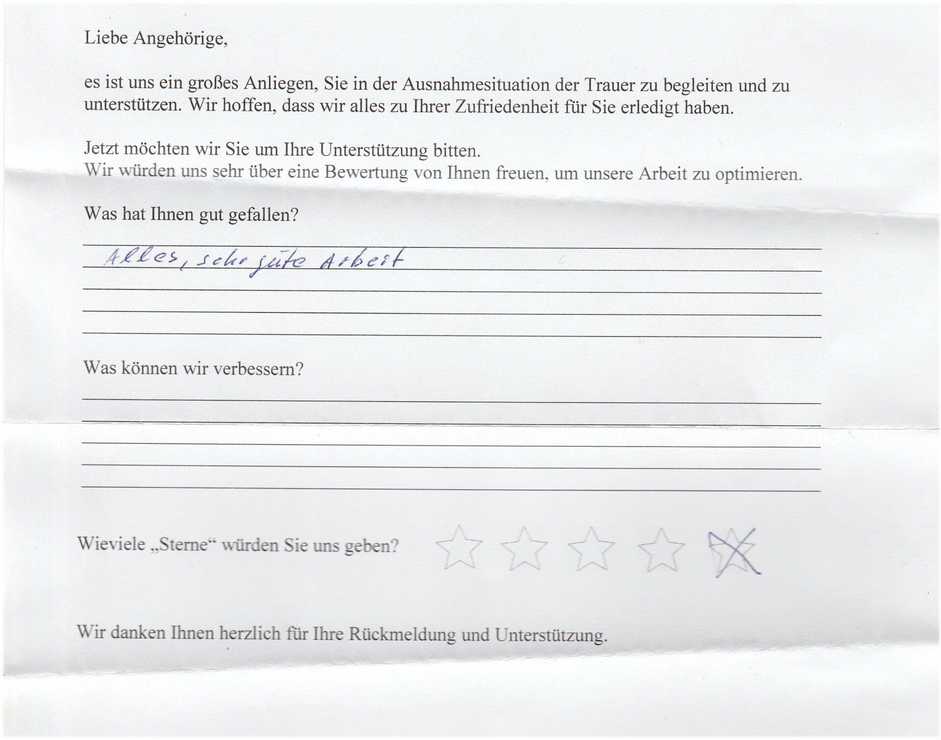Handschriftlicher Feedbackbogen mit deutschem Text; Frage „Was hat Ihnen gefallen?“ mit „Leben, sehr gute Arbeit“ beantwortet. Vier Sterne vergeben.