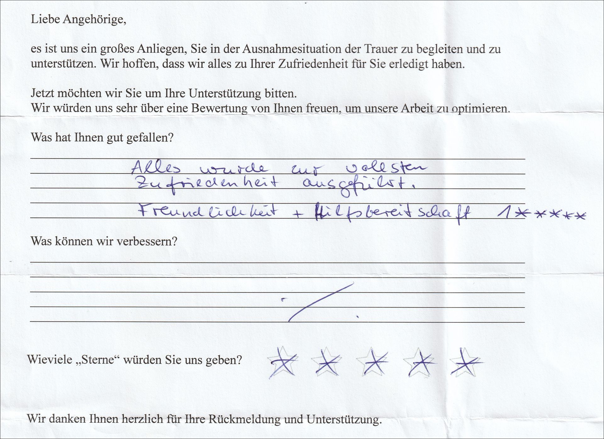 Kundenfeedbackformular mit handschriftlichen Kommentaren und Sternebewertung.