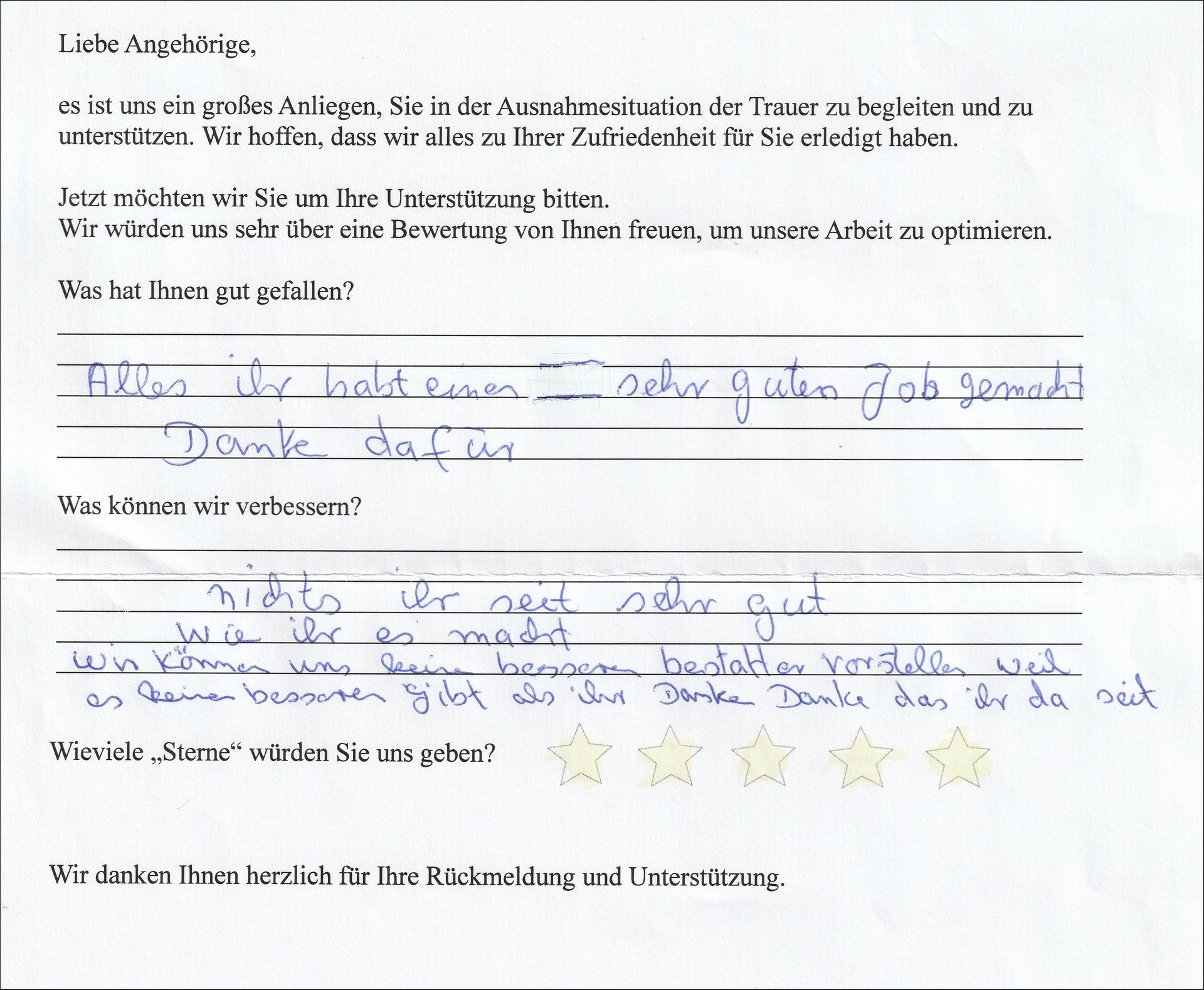 Handschriftlicher Kundenfeedbackbogen mit deutschem Text und einer Sternebewertung.