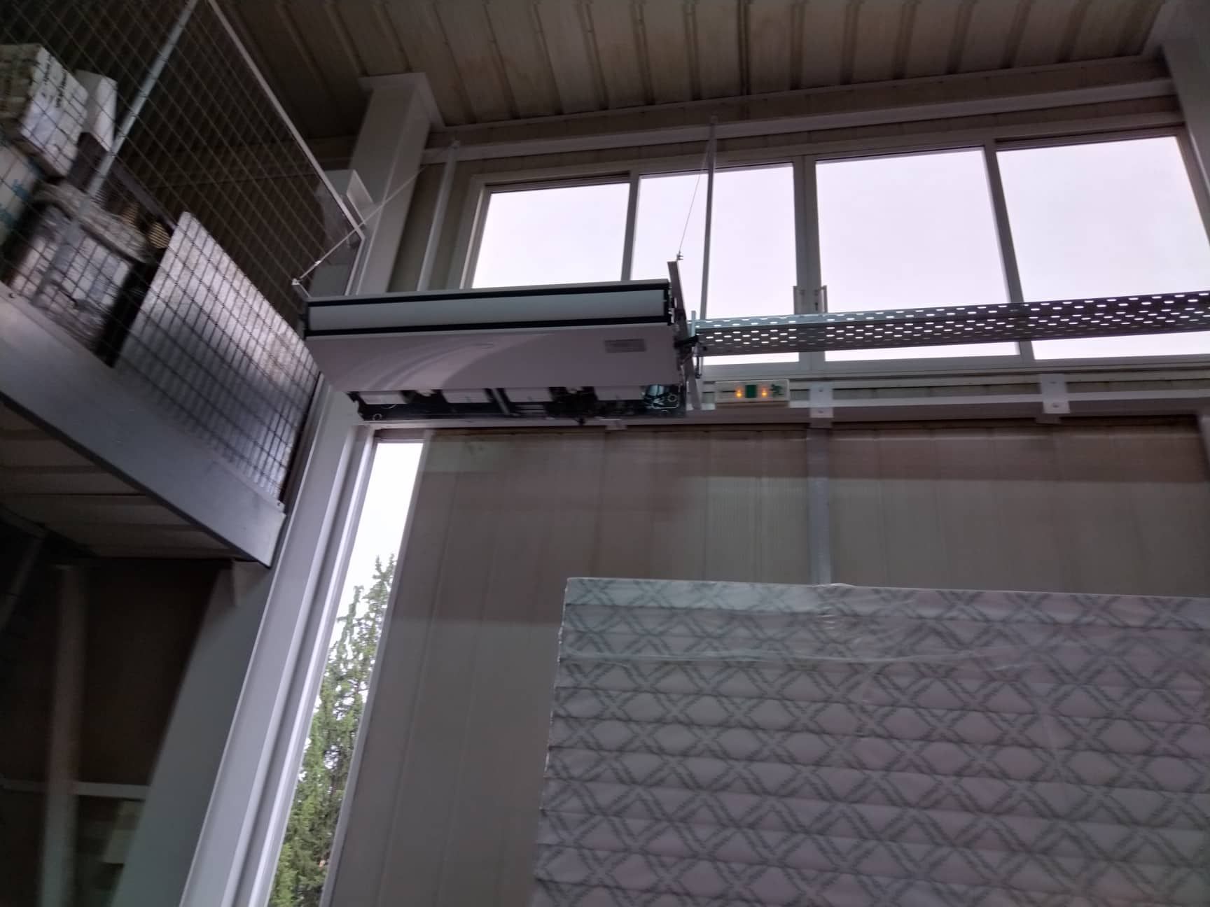 Εγκατάσταση κλιματιστικού οροφής