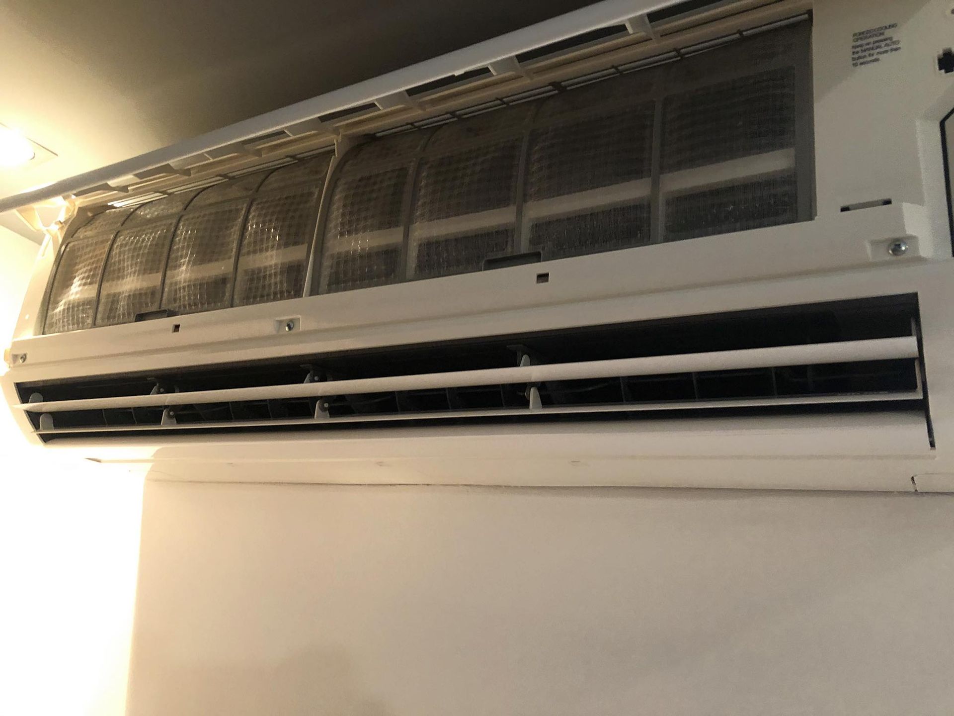 Απολύμανση Γενική Συντήρηση κλιματιστικού