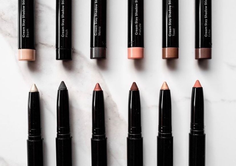 Variation Glo Skin | The FACE - Denise Claire Gadient | Hautanalyse, Hautpflege, Kosmetik, Gesichtsbehandlung | Zürich Bellevue