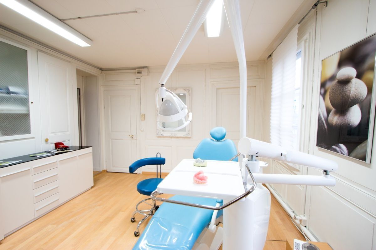 Praxis für Zahnprothesen - Zürich