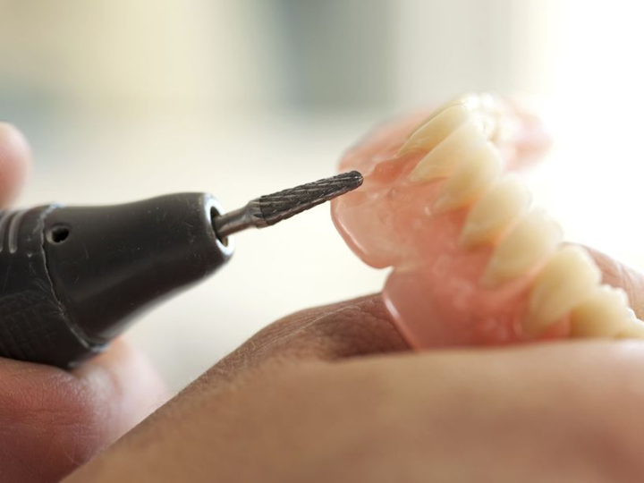 Praxis für Zahnprothesen - Zürich