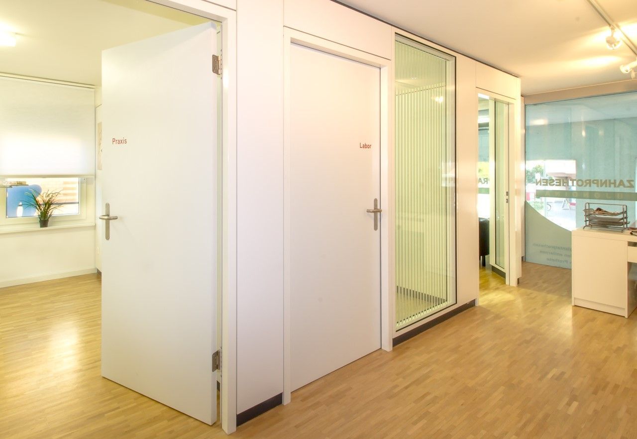 Praxis für Zahnprothesen - Zürich