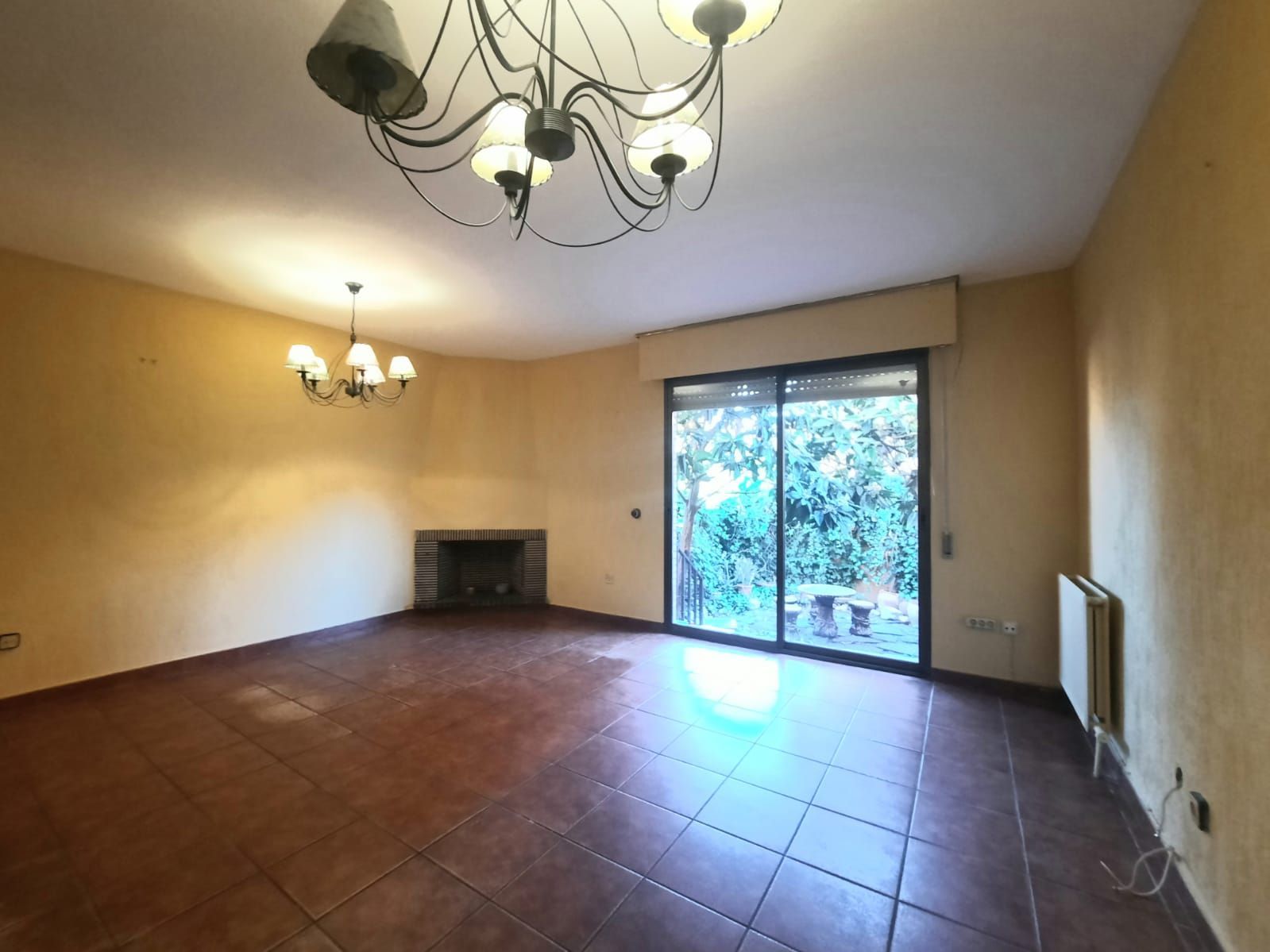 ALQUILER DE CHALET ADOSADO EN BOADILLA - MADRID