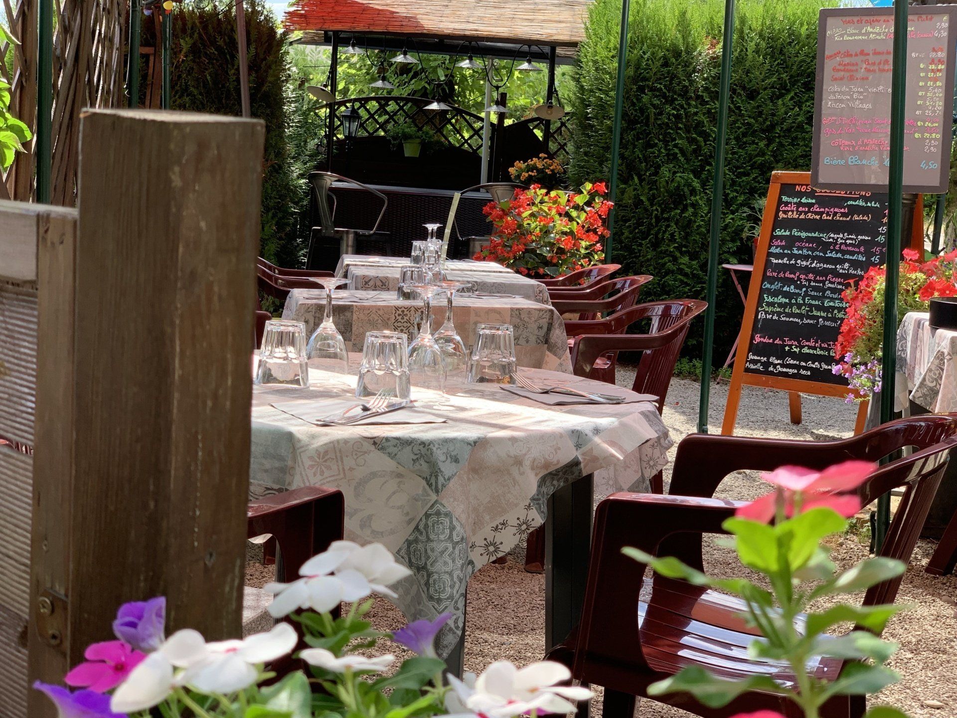 Tables de la terrasse