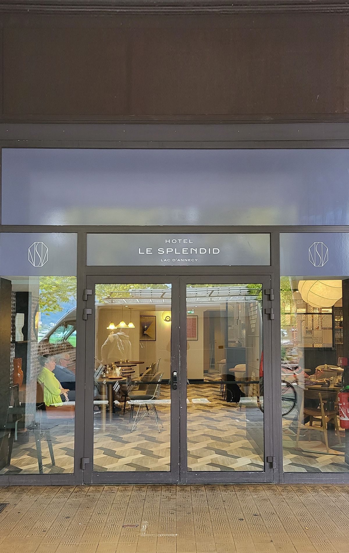 Décoration vitre en dépoli. Le Splendid