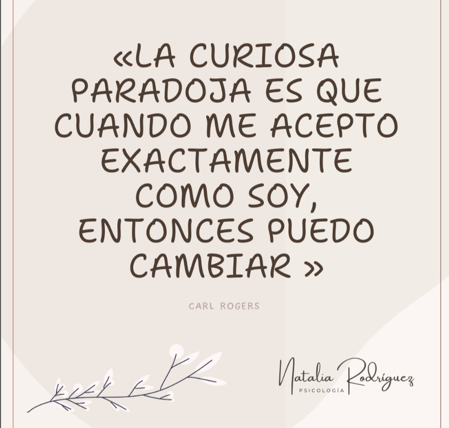 Una cita de Carl Rogers está escrita en español.