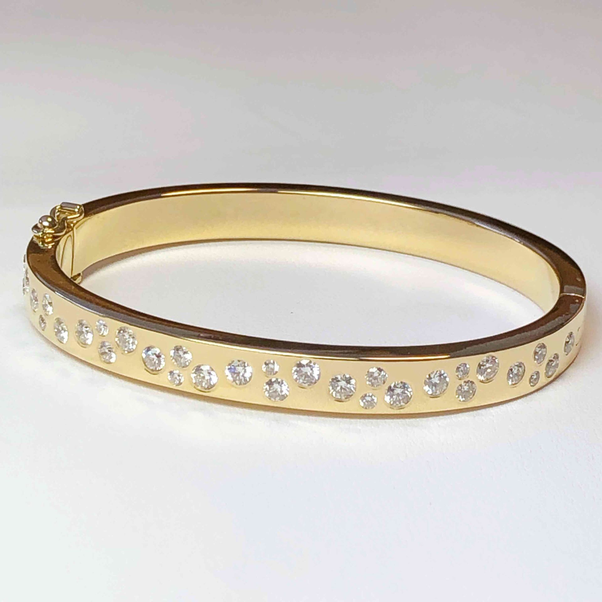 Bracelet or jaune 750 millième et diamants