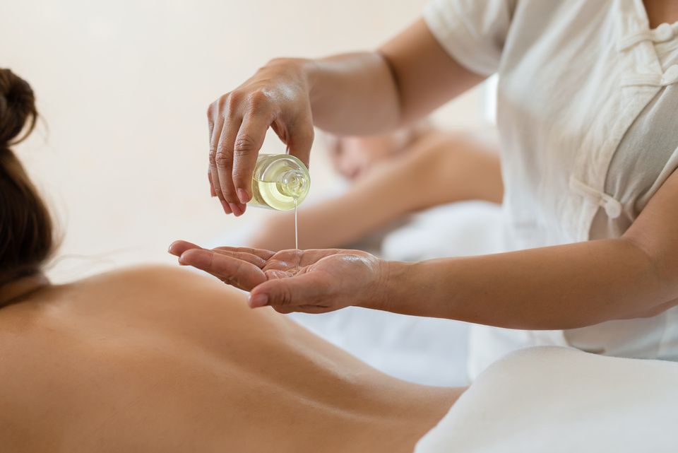 Massage mit Öl