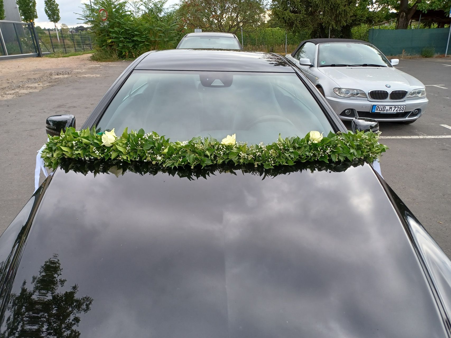 Hochzeitsfloristik Auto