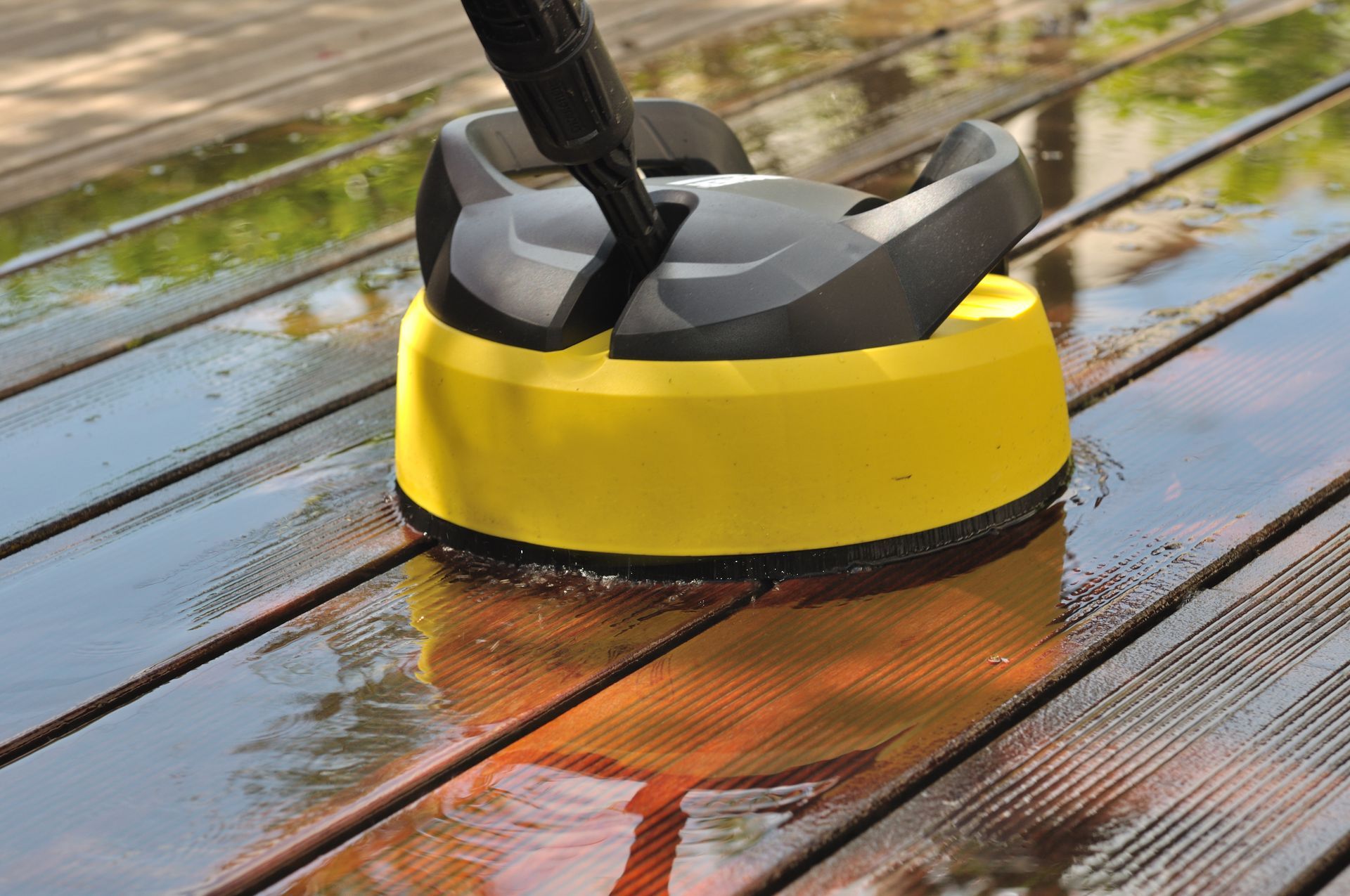 Nettoyage de terrasse en bois