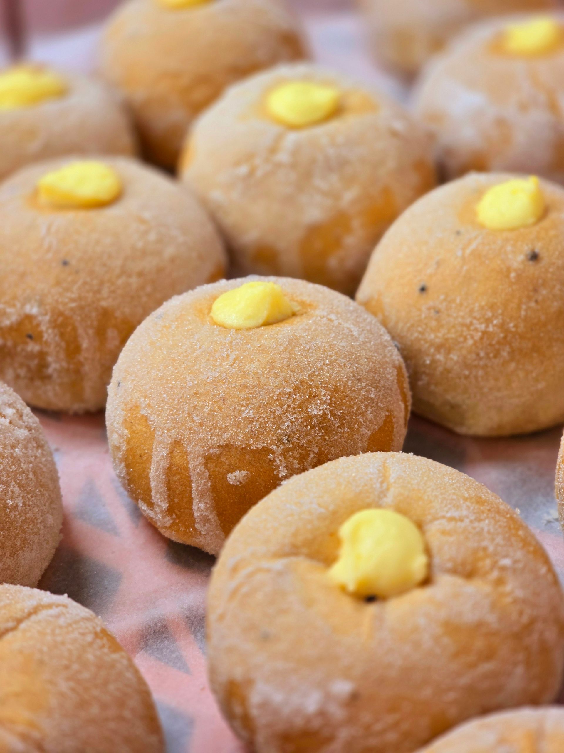 PIKKUPALLERO VANILJATÄYTTEELLÄ (L)