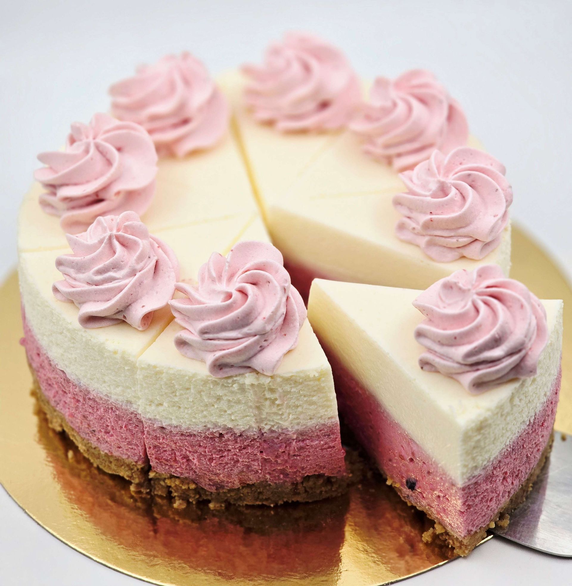 VADELMA-SITRUUNAJUUSTOKAKKU (L, K) Saatavana myös gluteenittomana