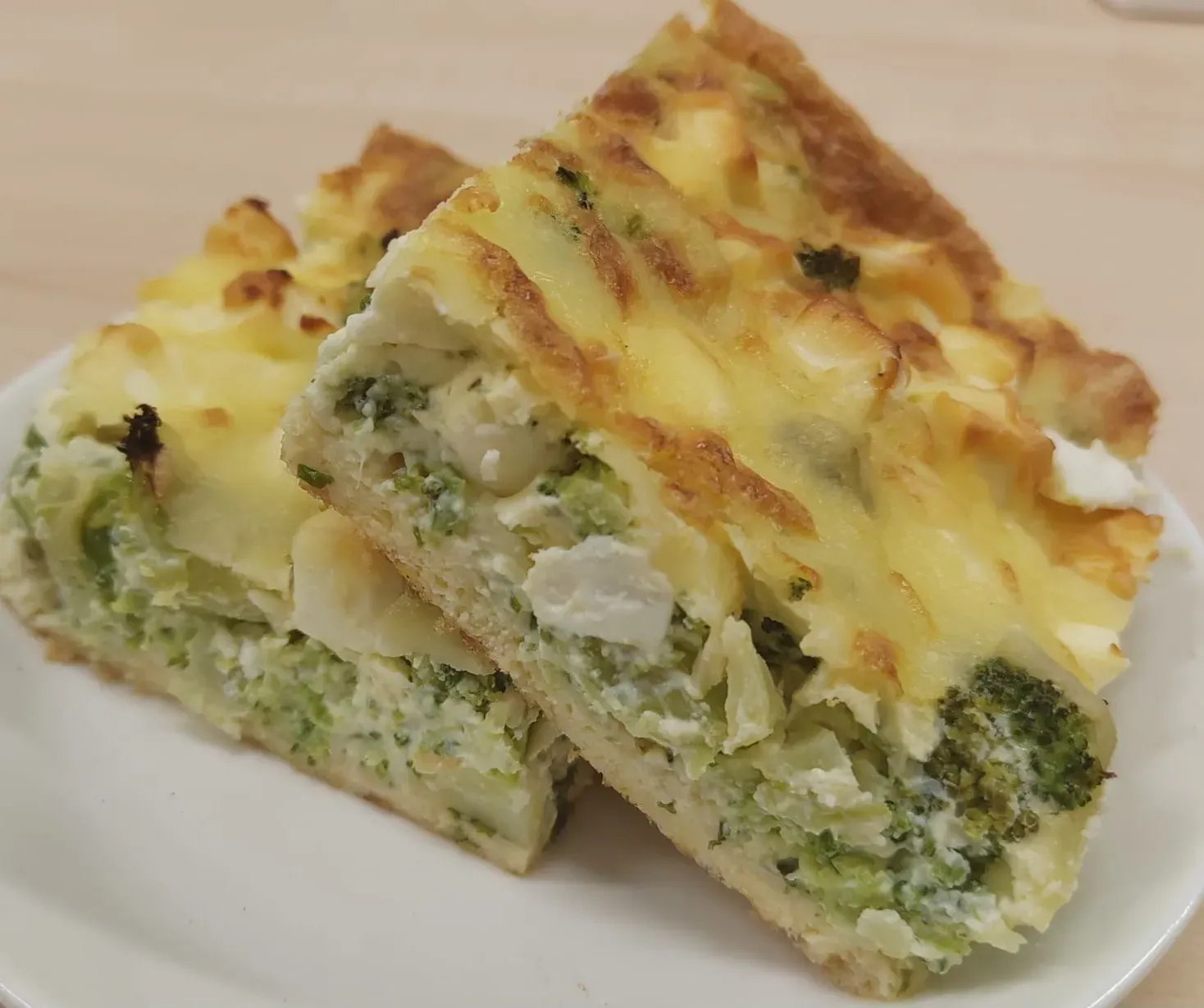 FETA-PARSAKAALIPIIRAS (L,G)