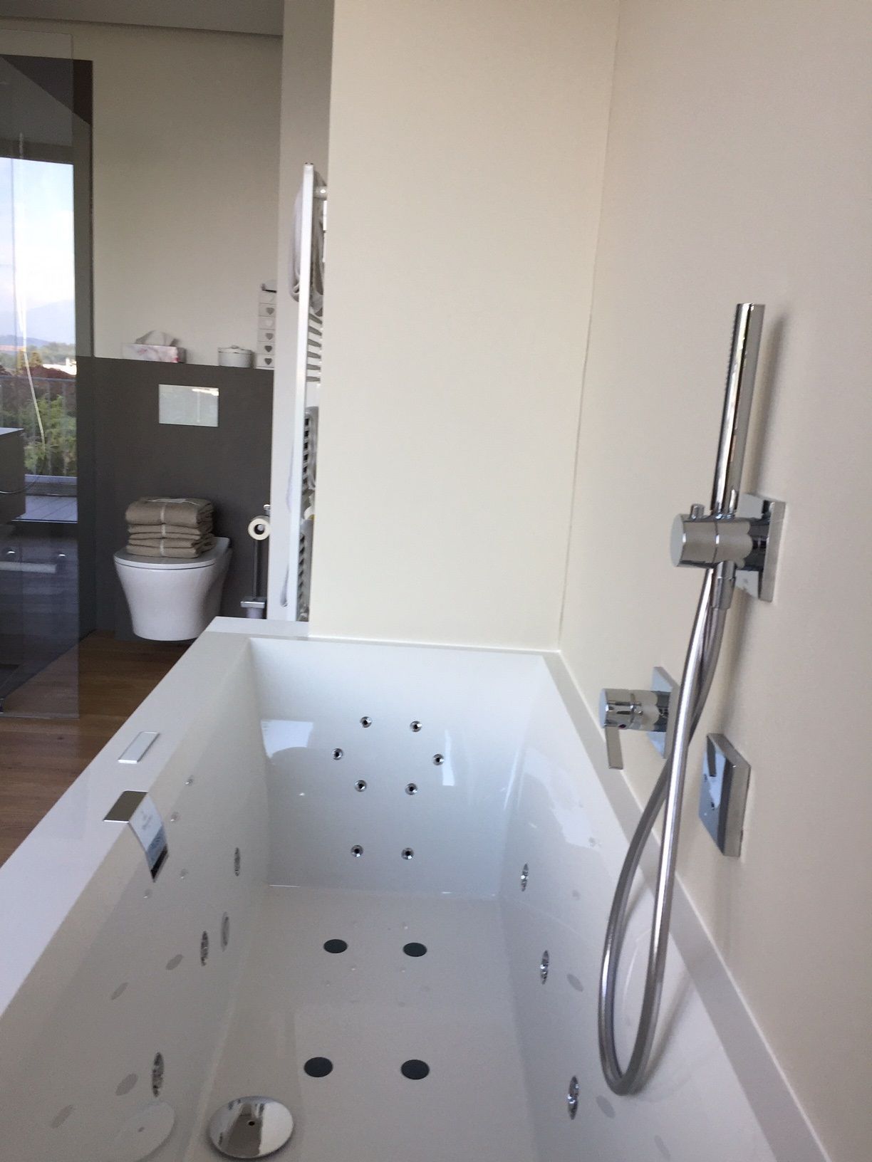 Badzimmerbau - Claudio Meni Sanitär / Heizung in Rüti ZH