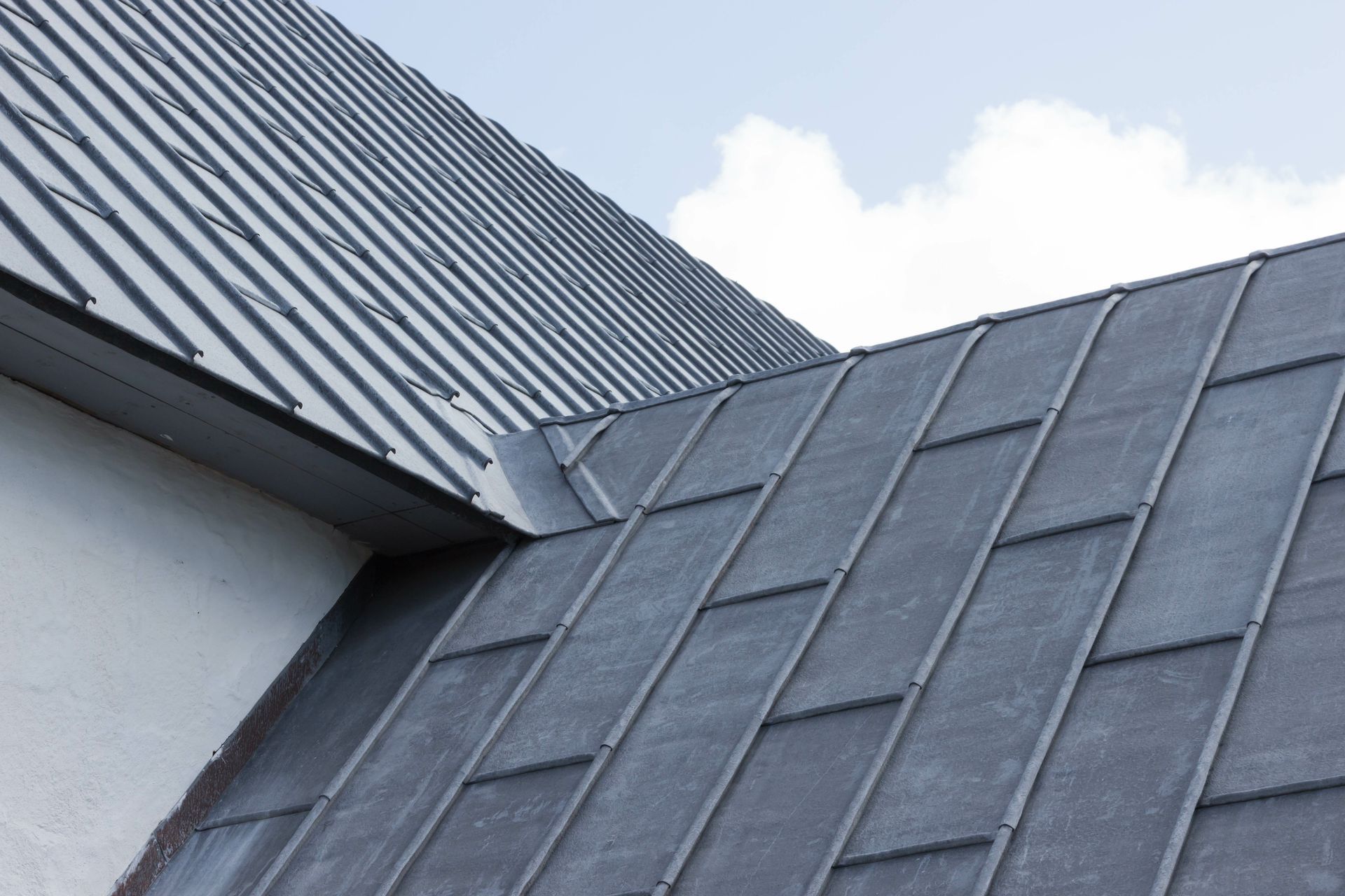 Réparation d'une toiture en zinc