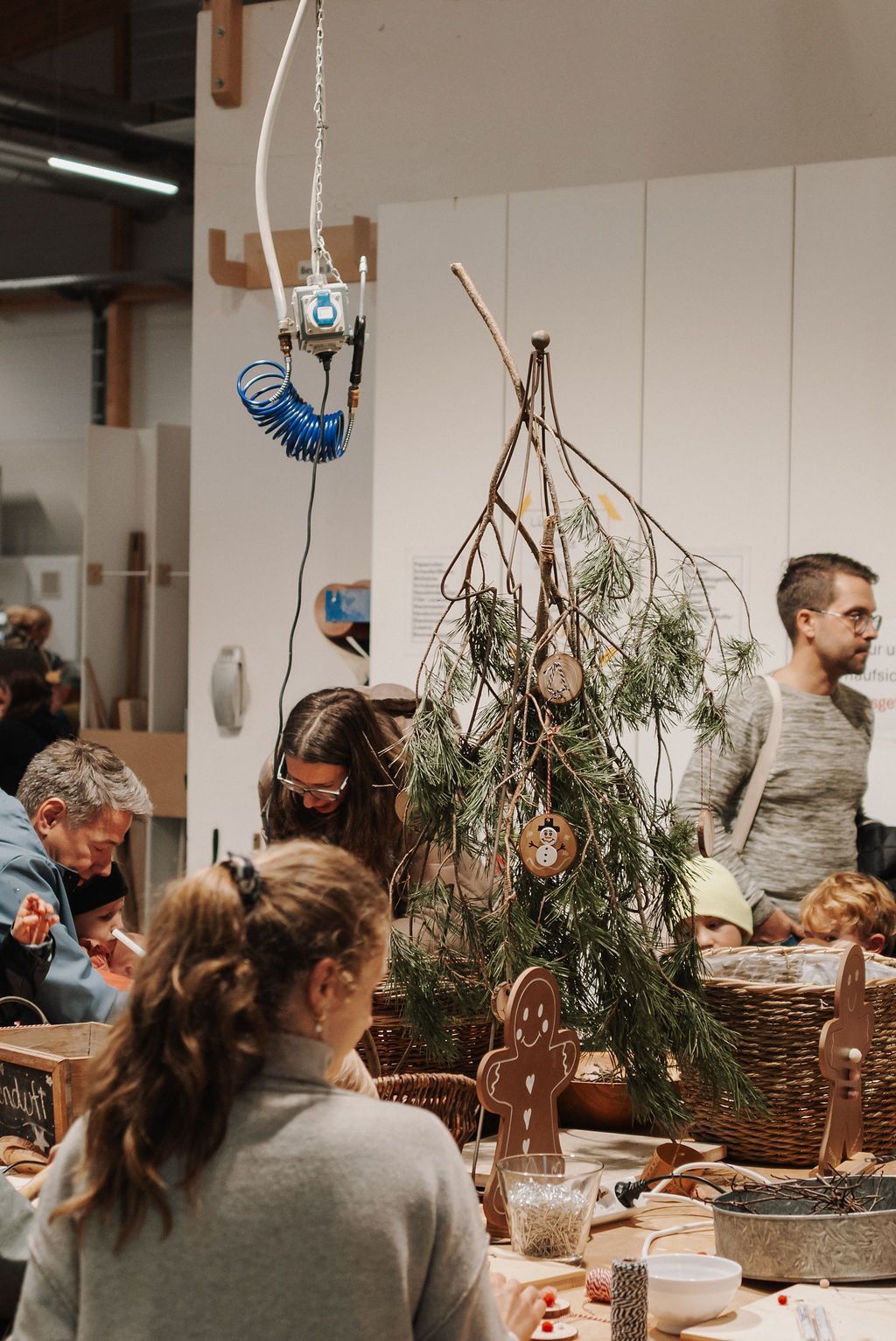 Winterzauber 2025 in der Produktionshalle von Häckl