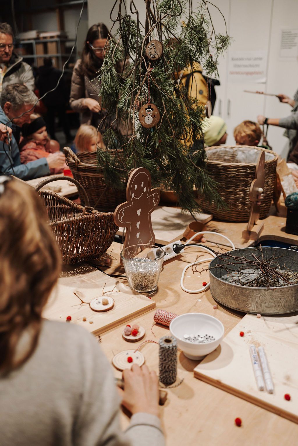 Winterzauber 2025 in der Produktionshalle von Häckl