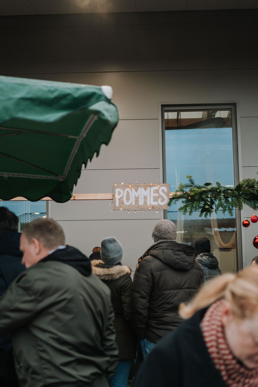 Winterzauber 2025 in der Produktionshalle von Häckl